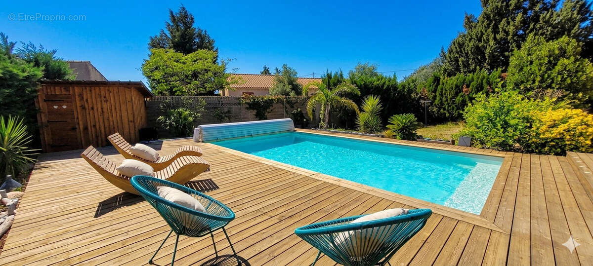 Villa de plain-pied 4 faces avec piscine  -  Terrain constructible et divisible de 2 442 m² -  Sallèles-d'Aude ? Proche Narbonne - photo 2