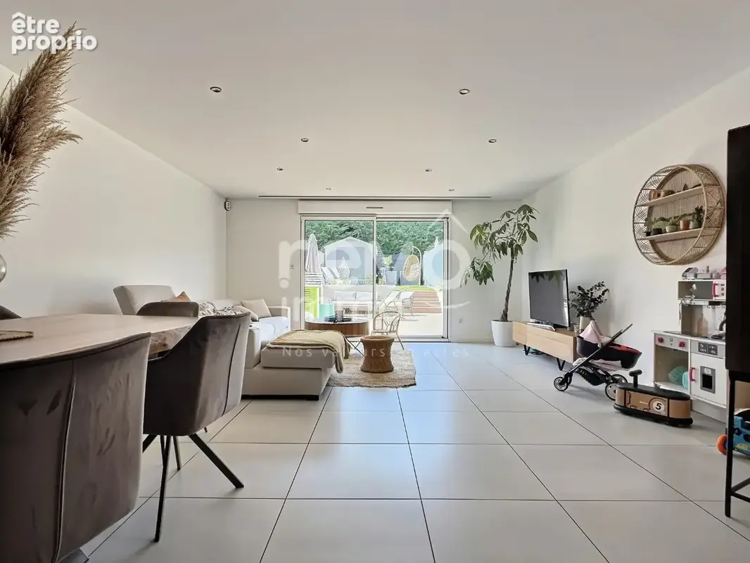 Duplex de 93m2 avec jardins et stationnements - photo 3