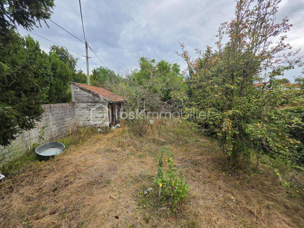 Meaux – maison en pierre meulière – 3 chambres – véranda – sous-sol total – garage - photo 15