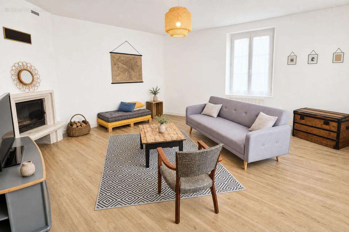 Maison 5 pièces avec dépendance et jardinet - photo 10