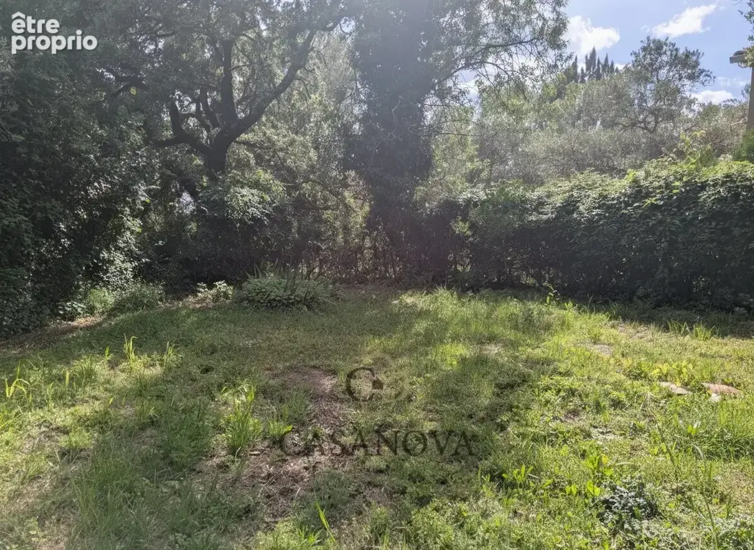 Terrain constructible 643 m² à Saint-Vincent-de-Barbeyrargues  cadre verdoyant et vie au calme - photo 2