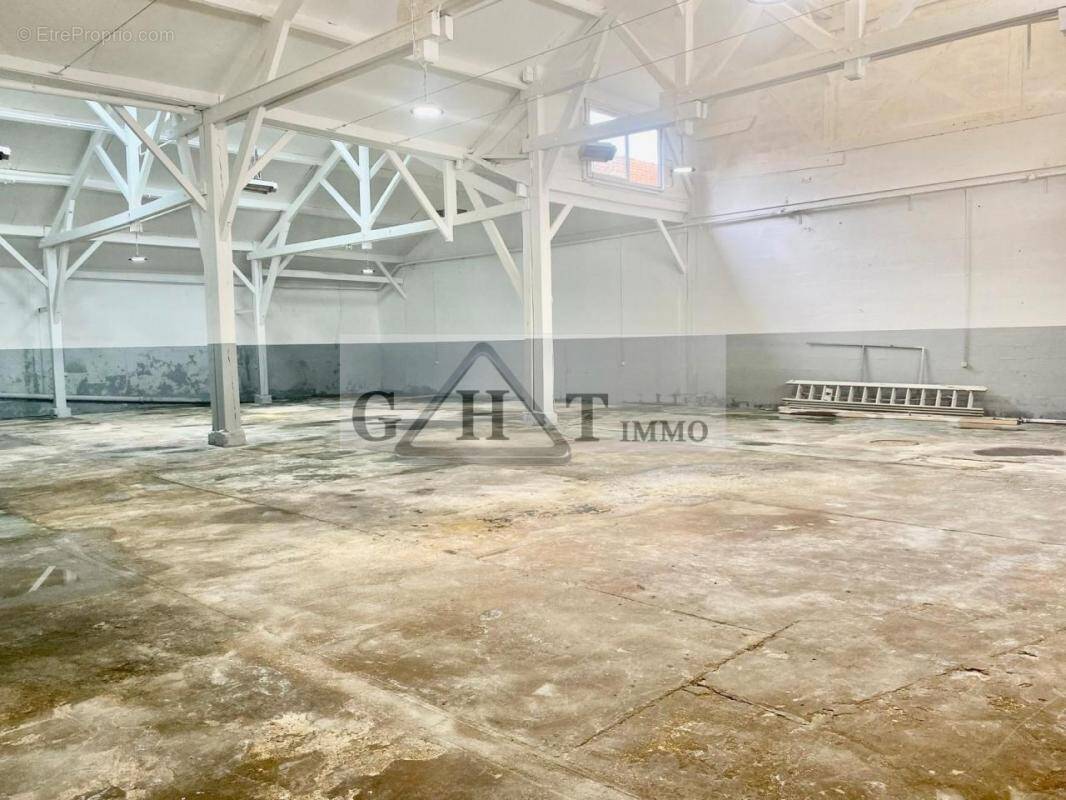 Commerce à CORBEIL-ESSONNES