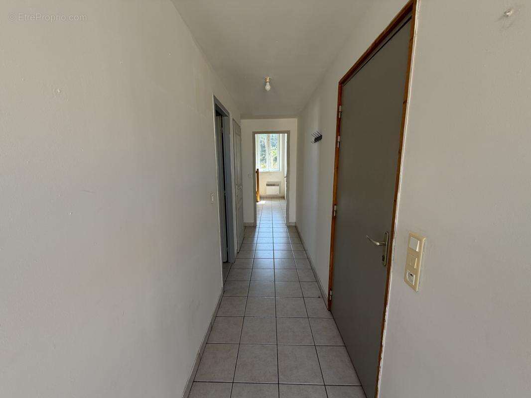Appartement à THEZAN-DES-CORBIERES