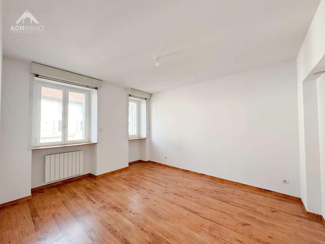 Appartement à SAINT-GENIS-POUILLY