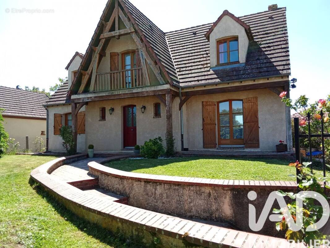 Photo 1 - Maison à VILLEBLEVIN