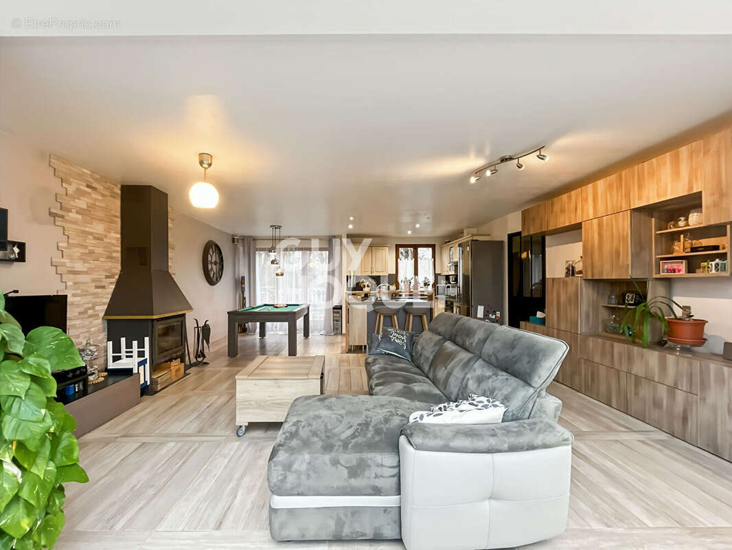 Maison à CHAUMES-EN-BRIE