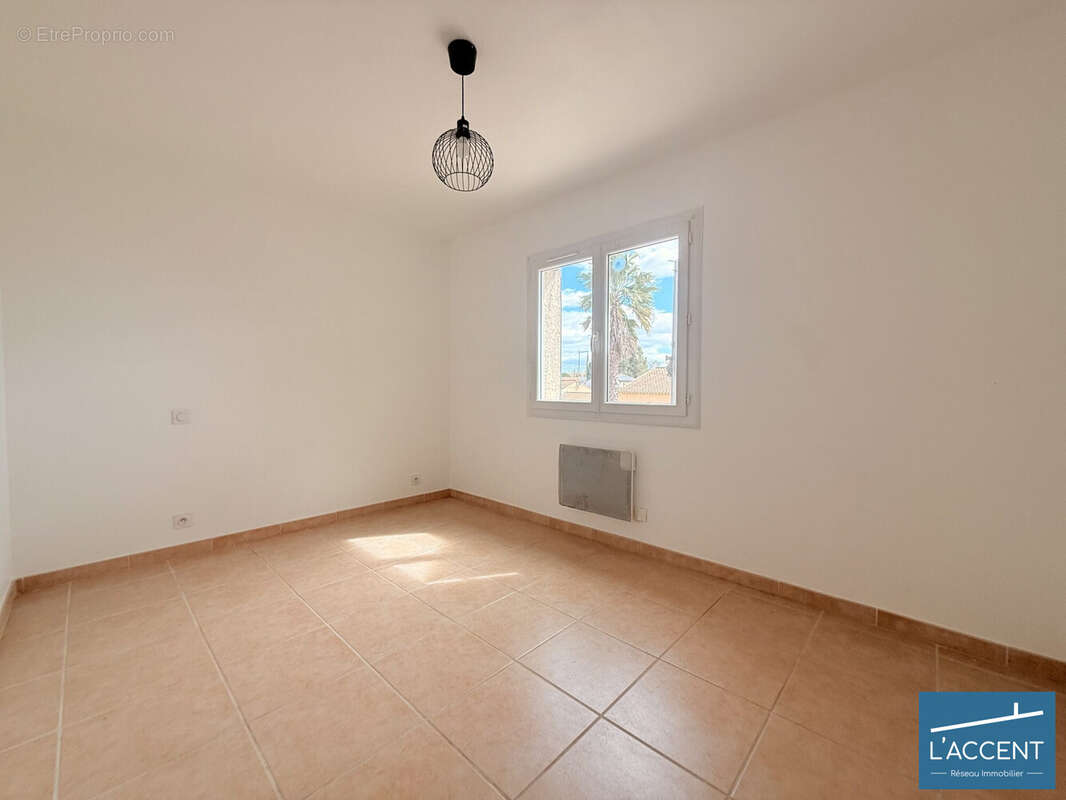 Chambre 2 - Maison à AIMARGUES