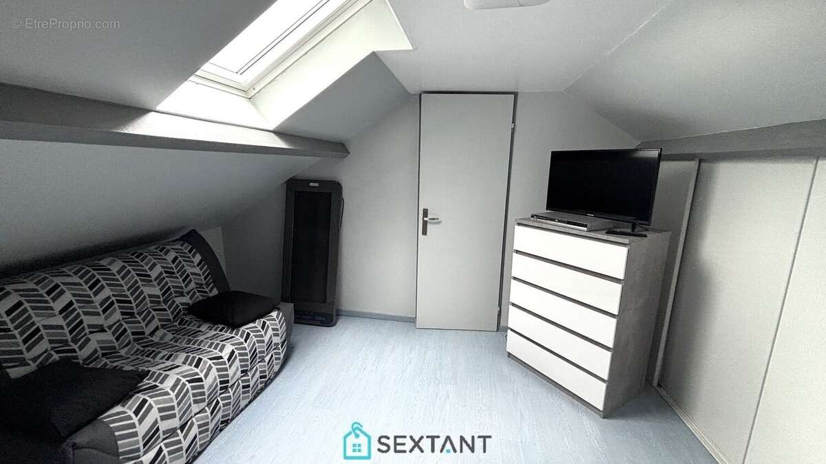 Pavillon familial de 140 m² avec dépendance aménagée, sous-sol complet et grand terrain de 1 000 m² - photo 10