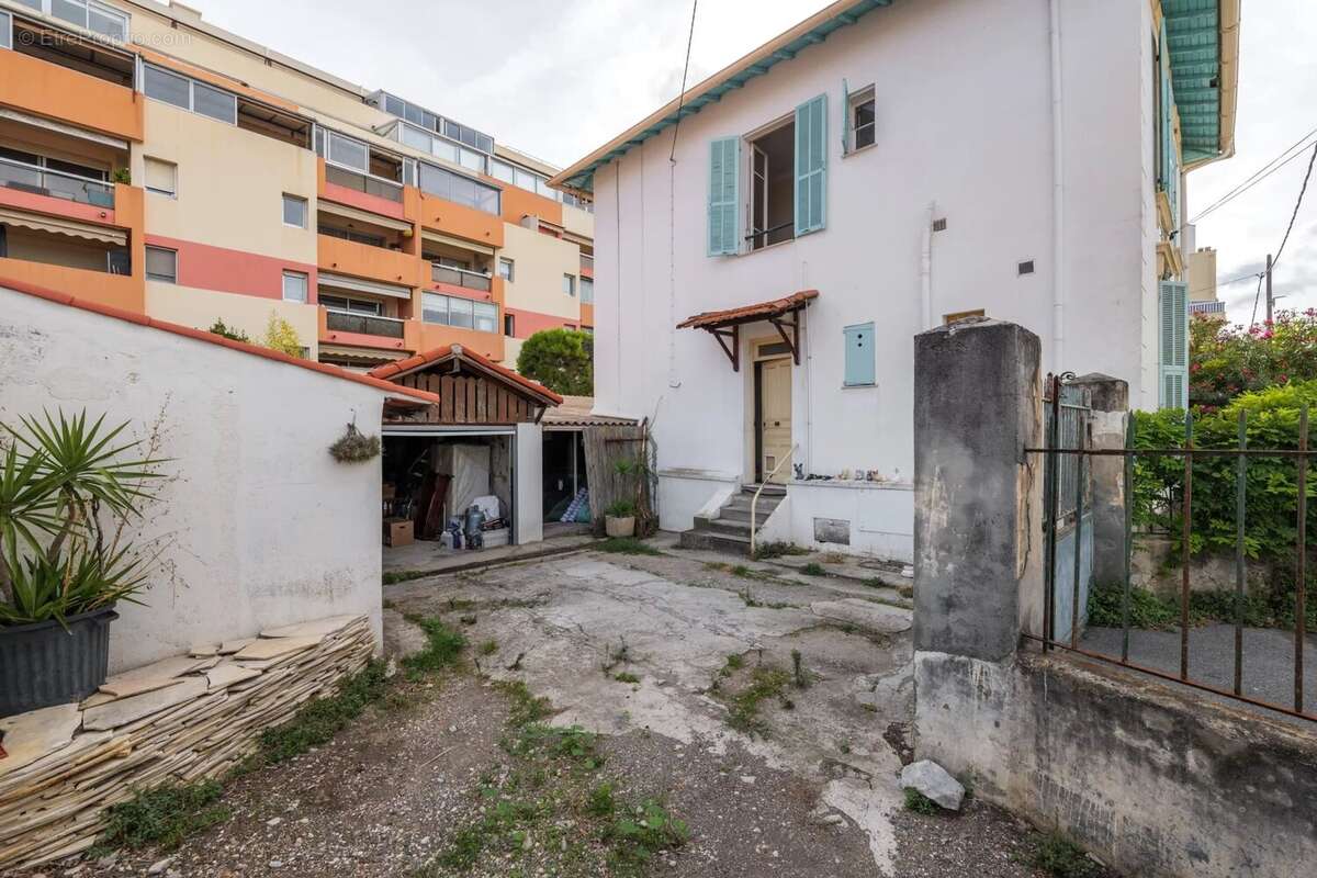Maison à CAGNES-SUR-MER