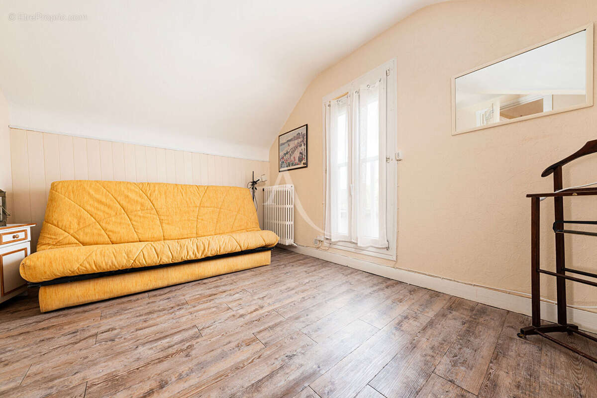 Maison à VAIRES-SUR-MARNE