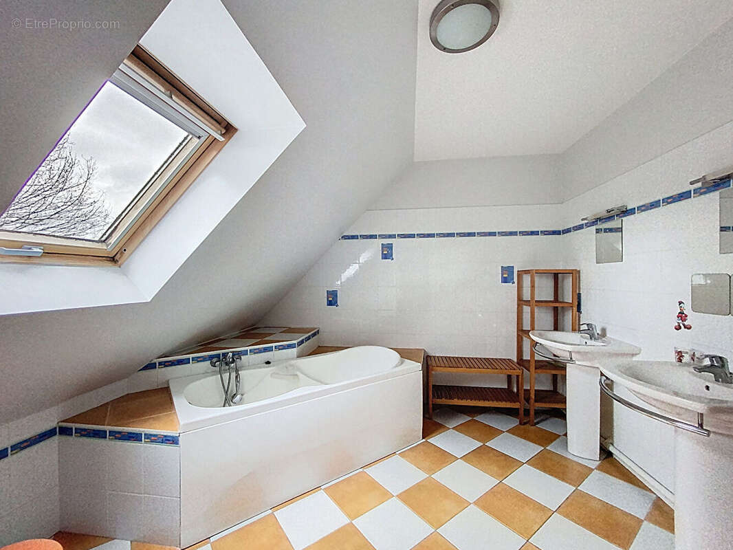 Maison à JOUE-LES-TOURS