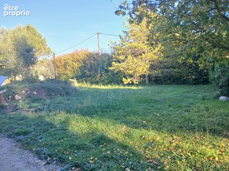 Terrain à SAINT-CHAMAS