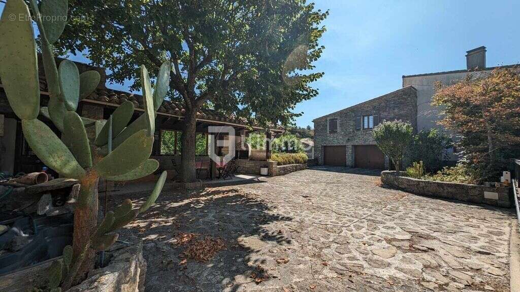 Maison à ANTUGNAC