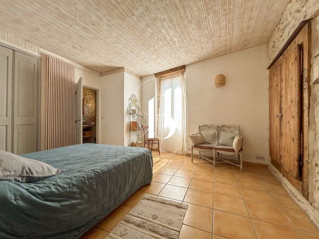 Maison à BARJAC