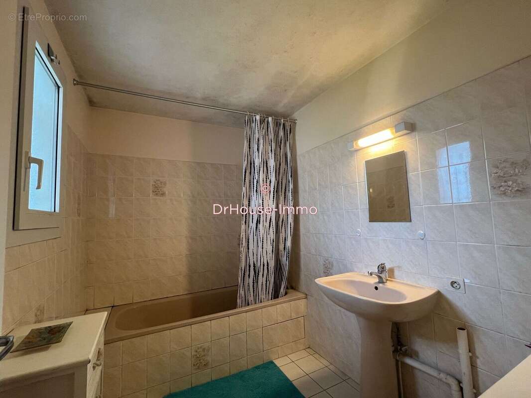 Maison à SAINTE-MAURE-DE-TOURAINE