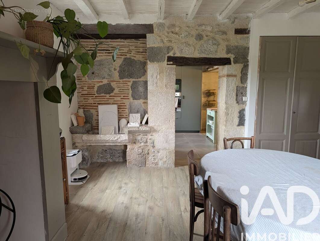 Maison 225 m² à Moncrabeau  - photo 7