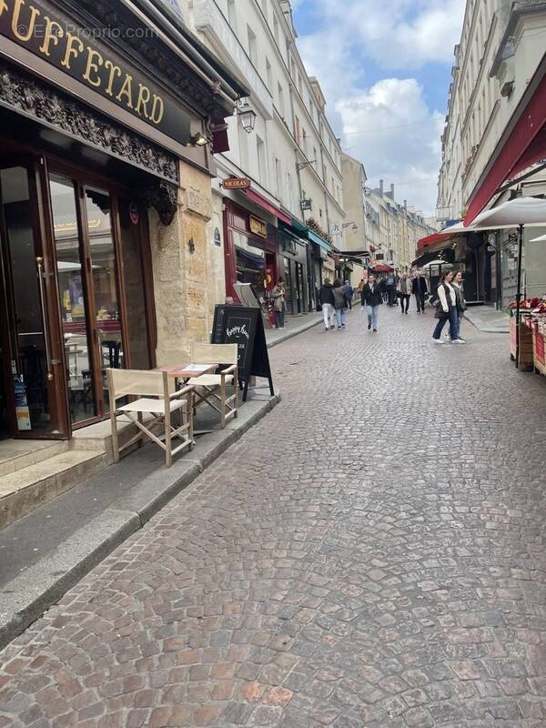 Commerce à PARIS-5E