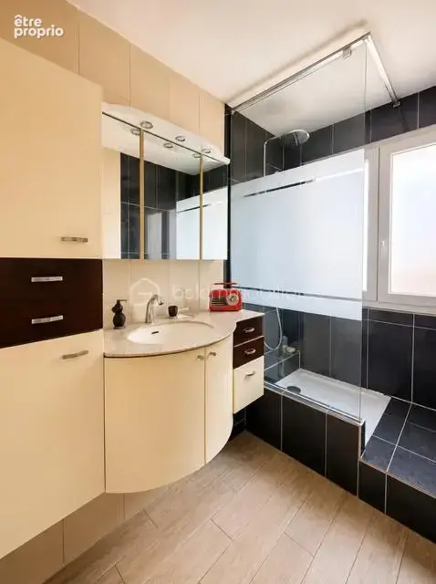 Appartement lumineux avec 2 balcons - photo 10