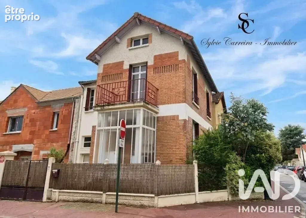 Photo 1 - Maison à CLAMART