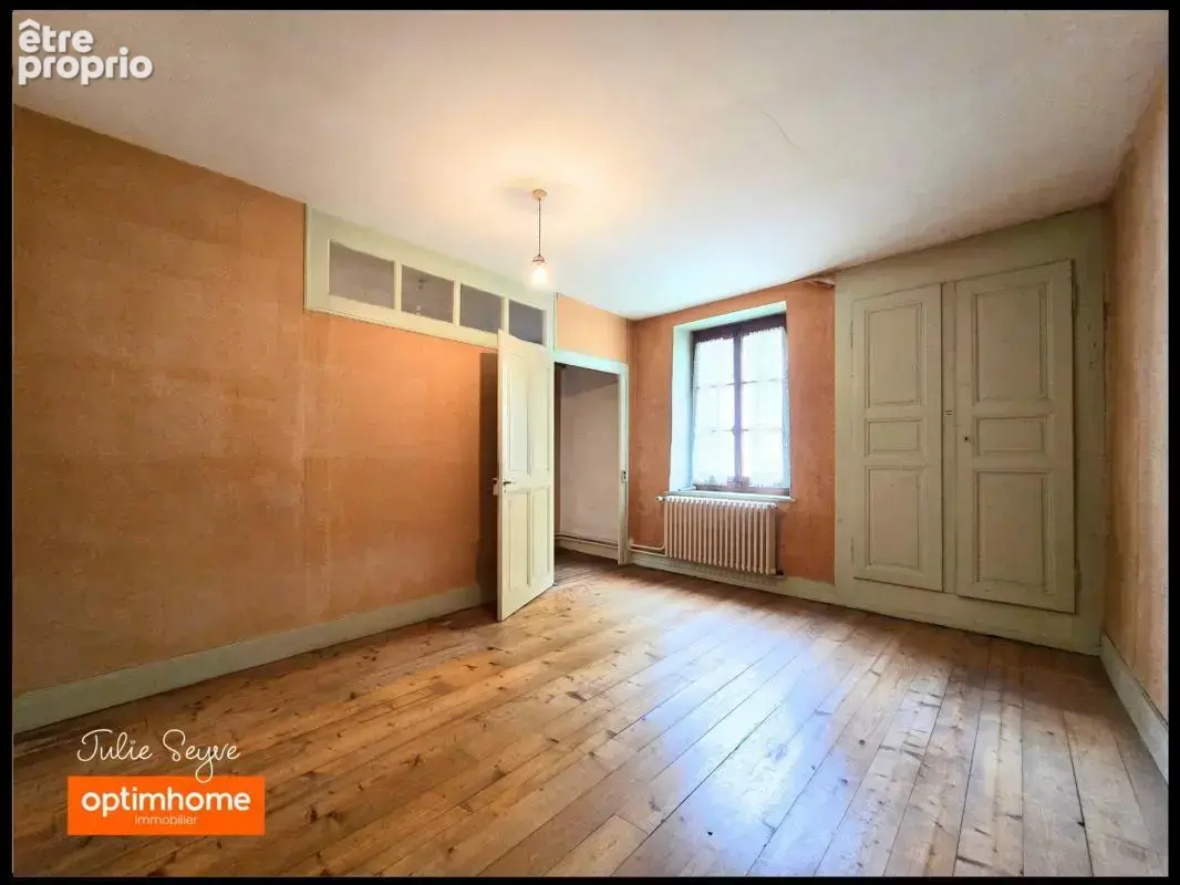 Maison à fort potentiel – 127m² évolutifs à 200m²,  annexe aménageable , vue Golf, proximité Genève - photo 9