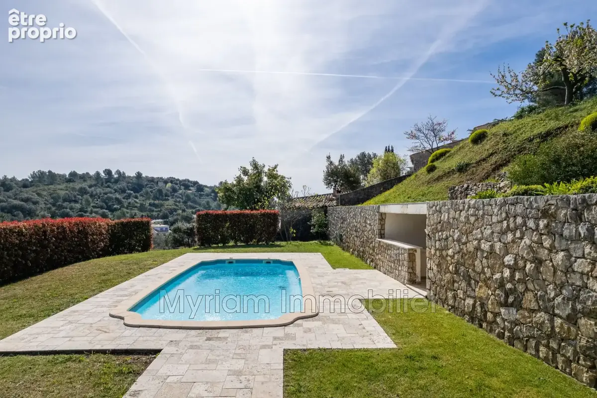 Maison 5 pièces 265 m² à vendre à Peymeinade (06530) - photo 2