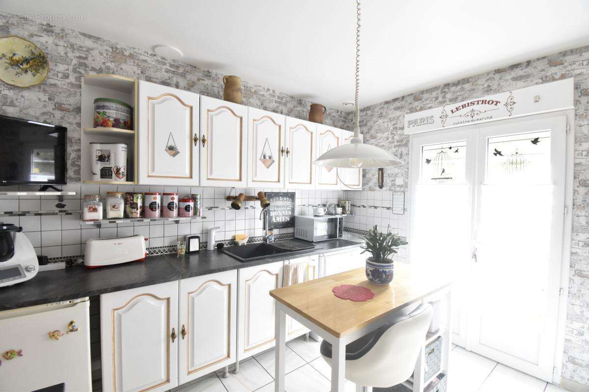 Maison à LA CELLE-SUR-LOIRE