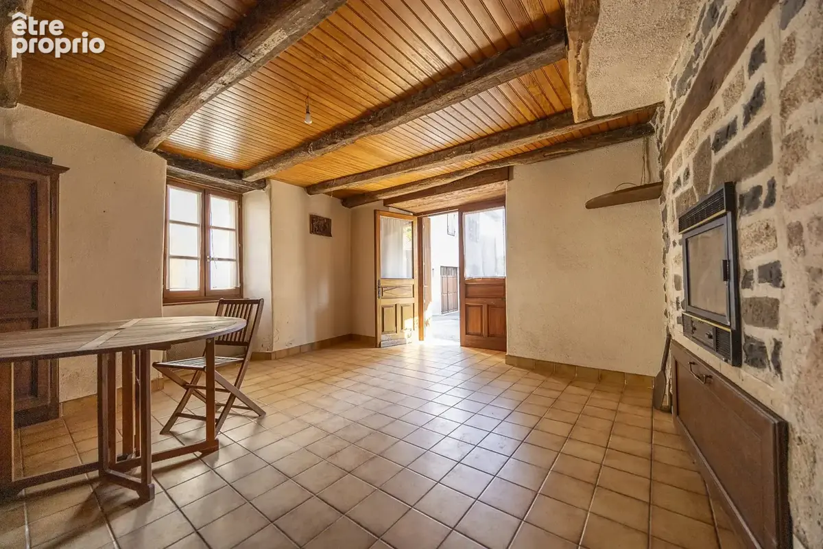 Maison 34 m² à Pleaux  - photo 5