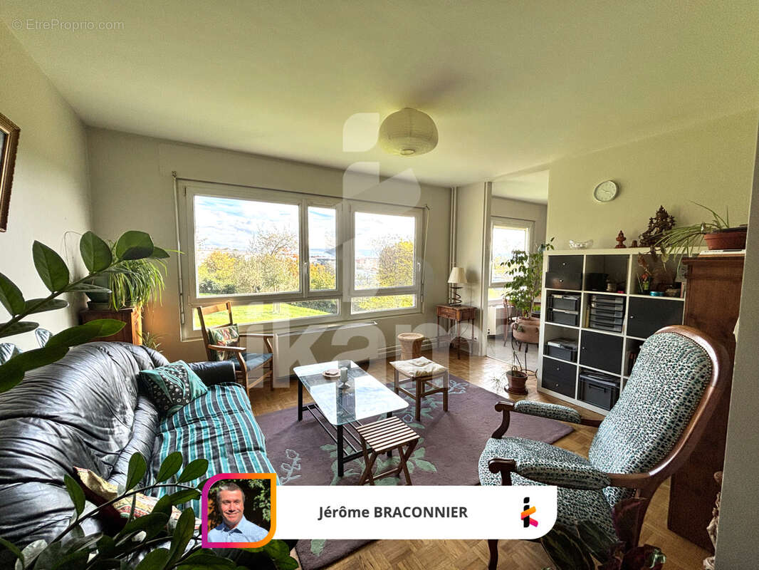 Appartement à OULLINS