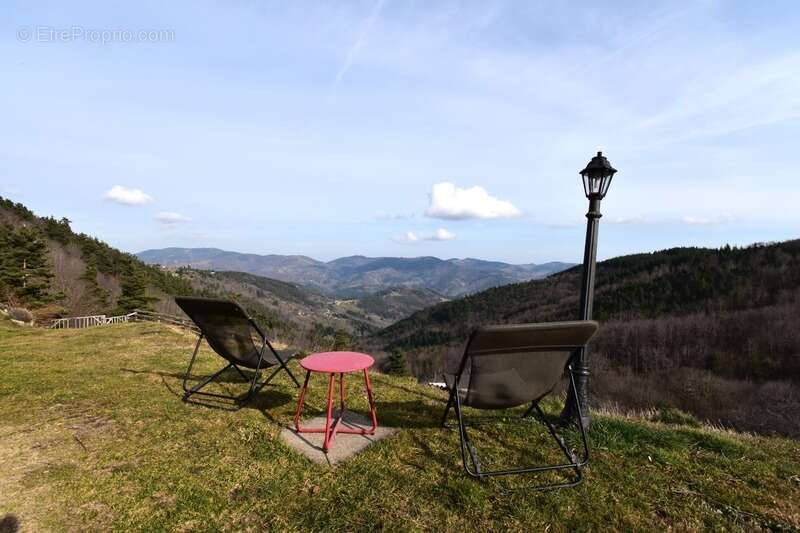 Maison à SAINT-JEURE-D'ANDAURE