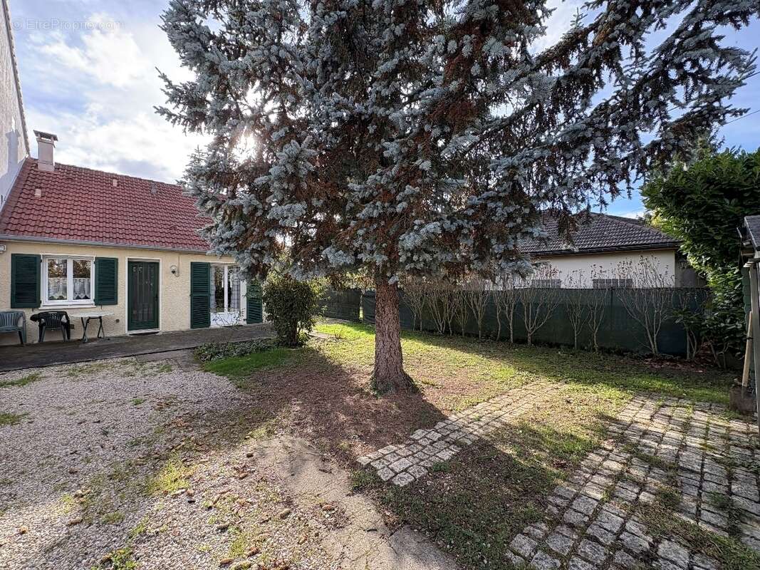 Maison à MONTFERMEIL