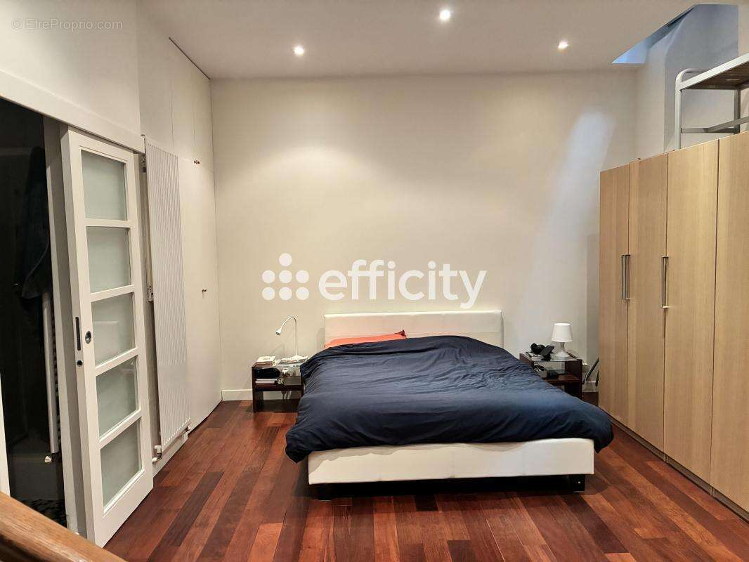 Appartement à PARIS-11E