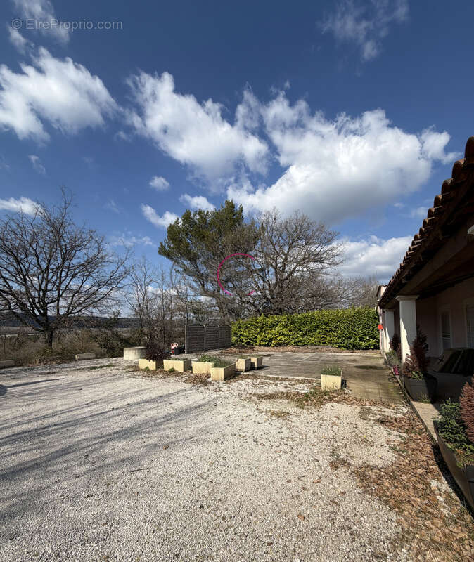 A vendre - opportunité foncière à fort potentiel - secteur cadarache - photo 2