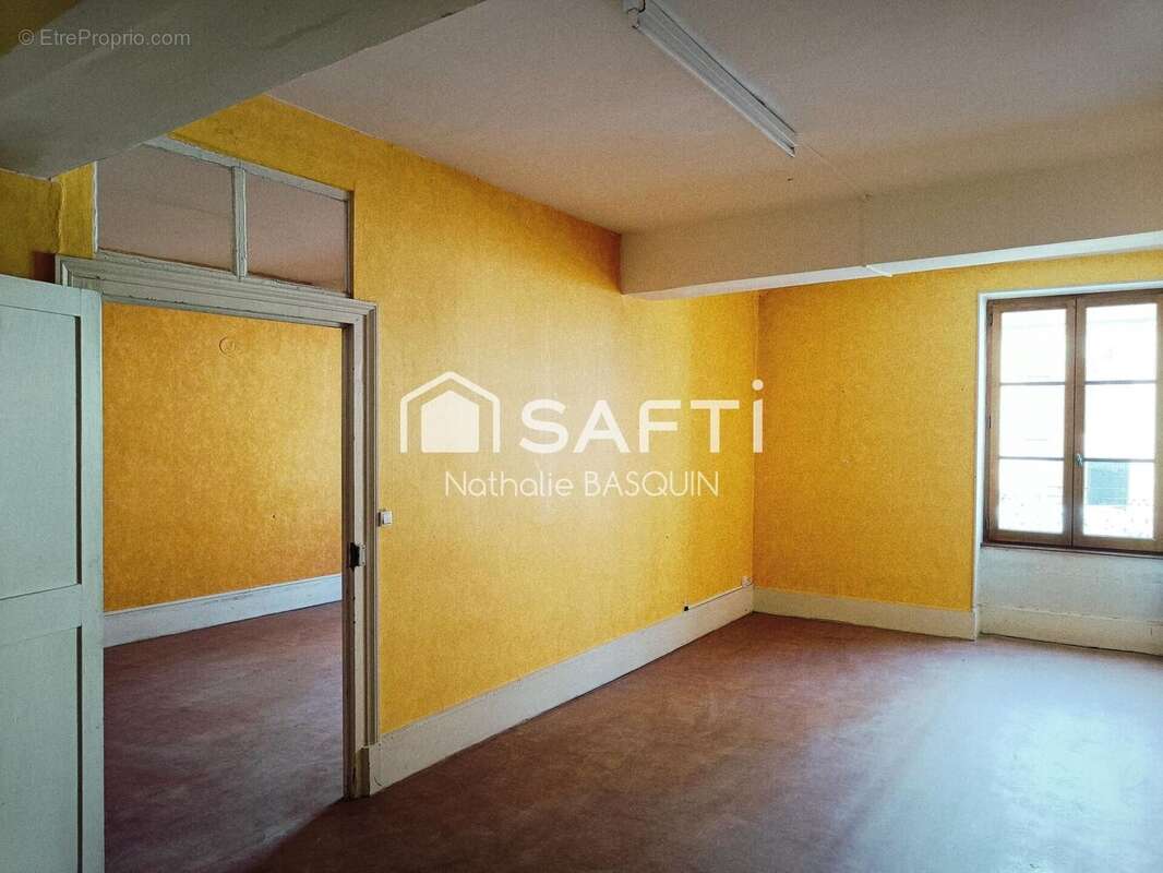 Photo 8 - Appartement à SAINT-GENGOUX-LE-NATIONAL