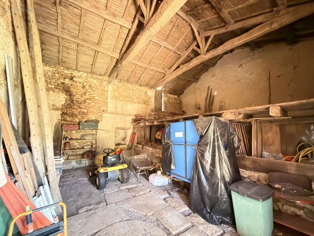 Maison à NANTEUIL-EN-VALLEE