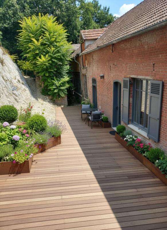 LOFT (130m²) avec dépendances (250m²) - photo 7