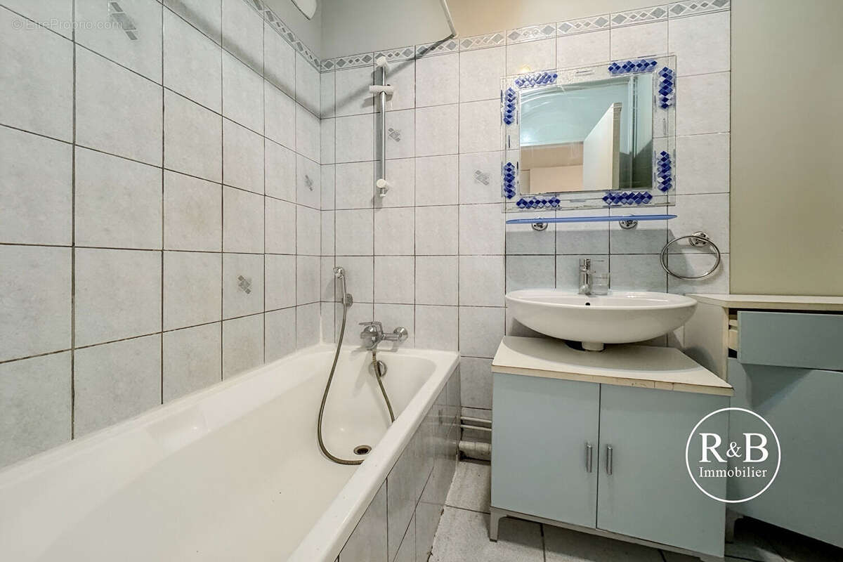 Appartement à LES CLAYES-SOUS-BOIS