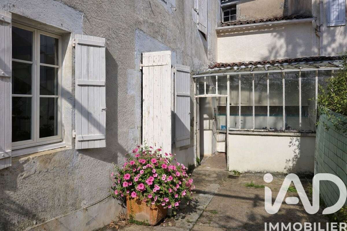 Photo 2 - Maison à MONTBRON