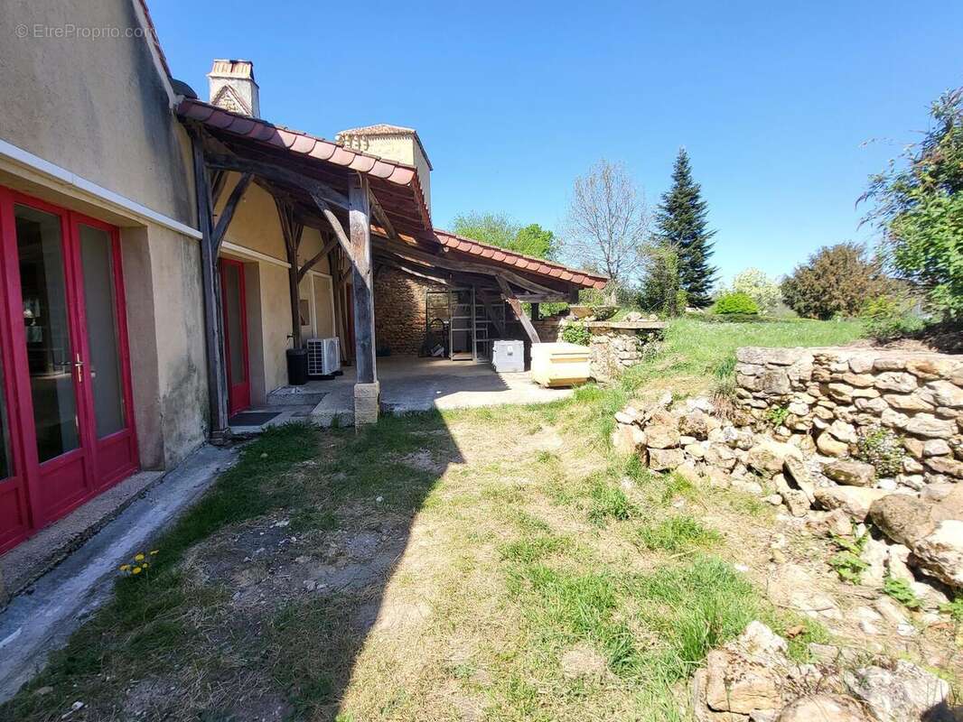 20250410145419 - Maison à ROUFFIGNAC-SAINT-CERNIN-DE-REILHAC