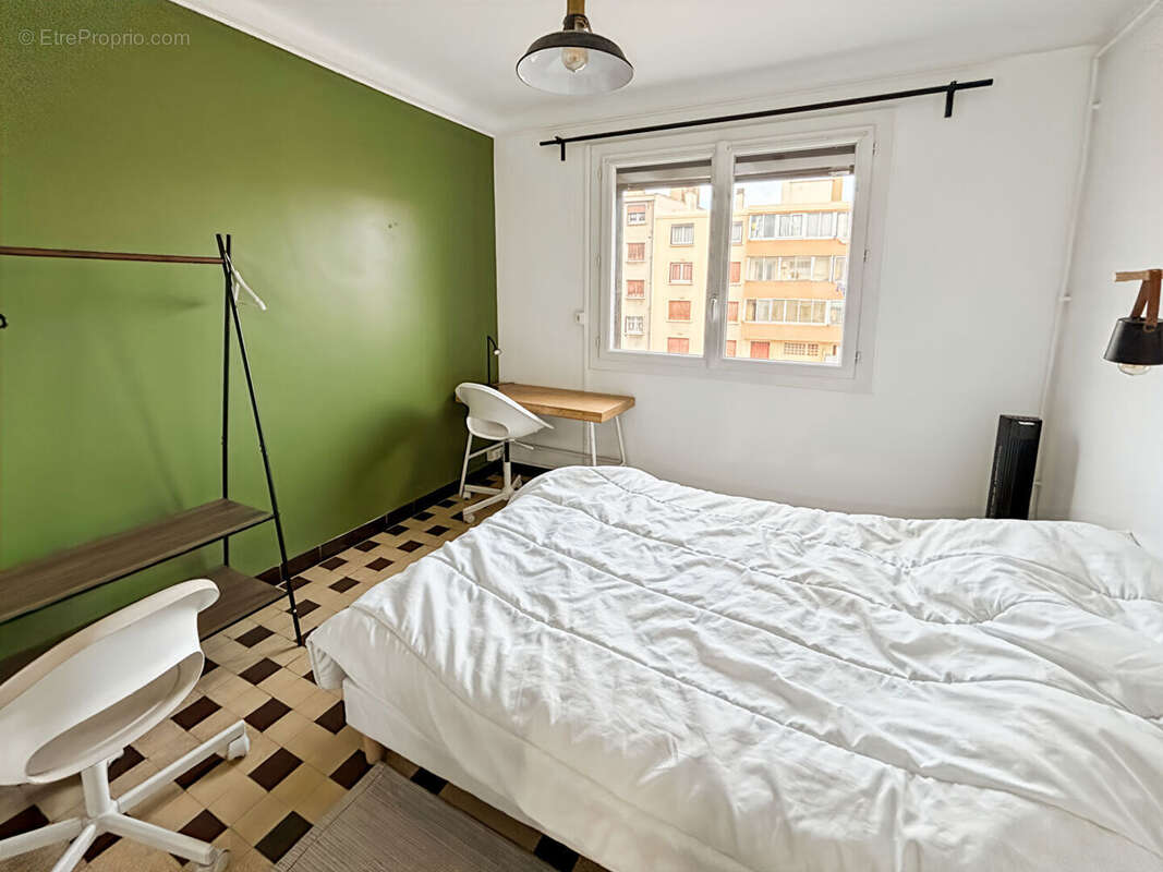 Appartement à MARSEILLE-5E
