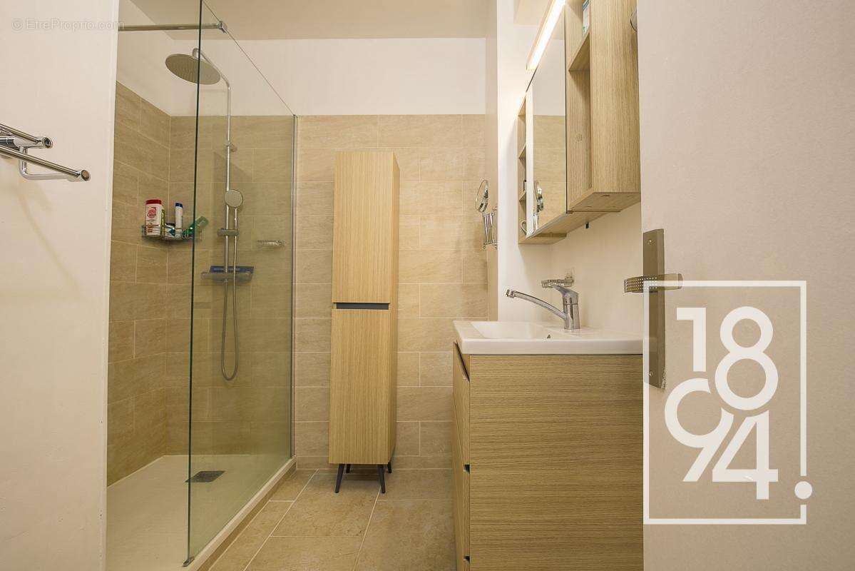 Appartement à MARSEILLE-6E