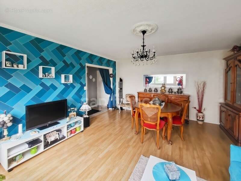 Appartement à CHENOVE