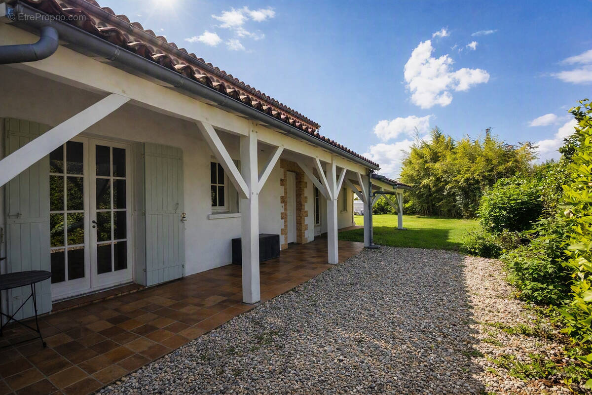Maison à PORT-SAINTE-FOY-ET-PONCHAPT