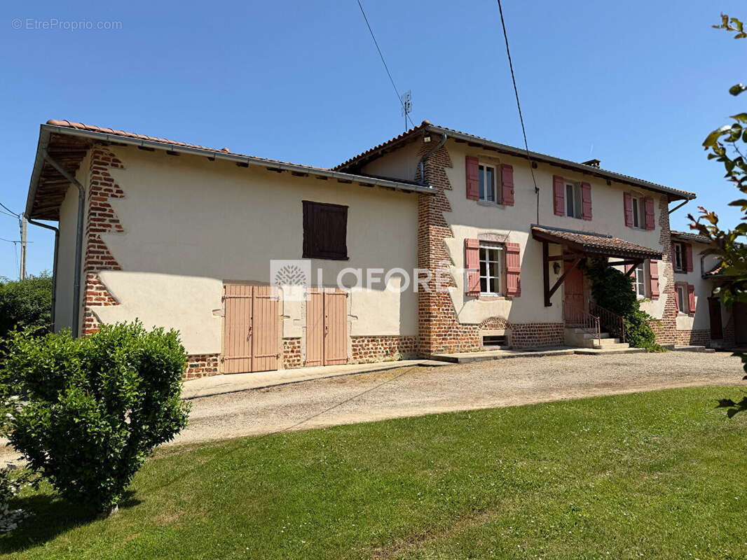 Maison à SAINT-JULIEN-SUR-VEYLE