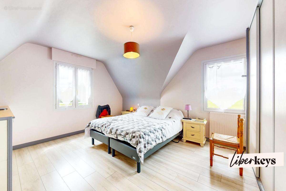 Maison à COLLINEE