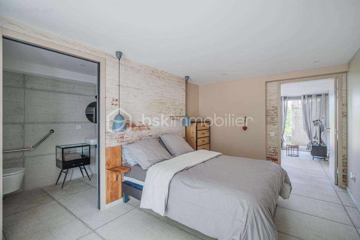 Maison de caractère de 250 m² avec 3 gîtes indépendants à fort potentiel touristique - photo 12
