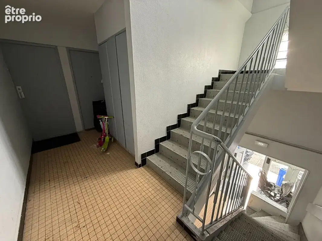 Immeuble Drancy 10 pièce(s) 1000 m2 - photo 3