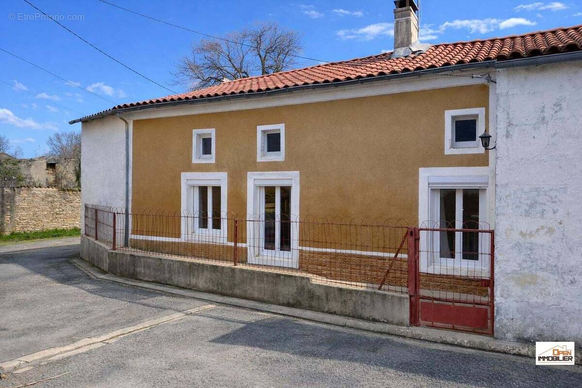Maison à MASSAC