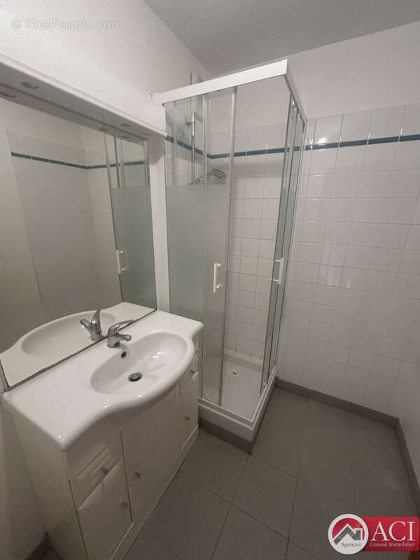 Appartement à BORNEL