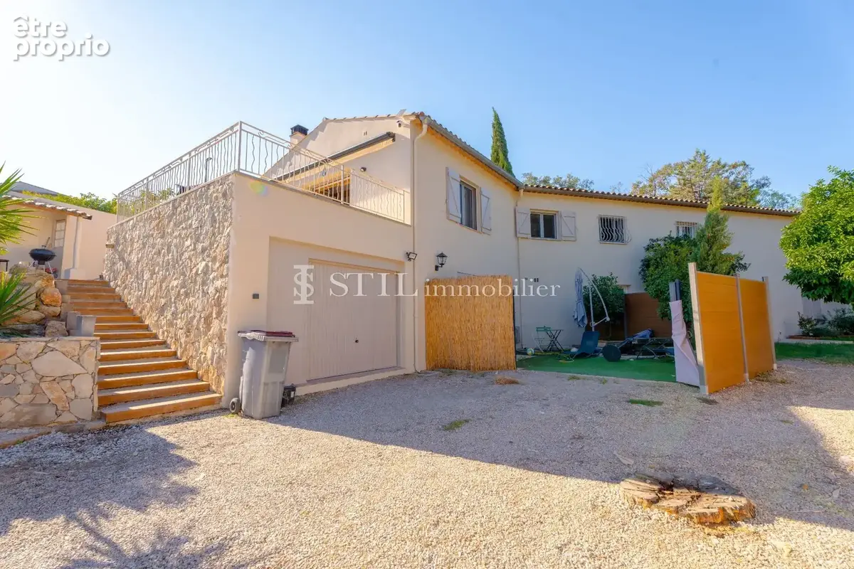 Maison 4 pièces 110 m² à vendre à Sainte-Maxime (83120) - photo 3