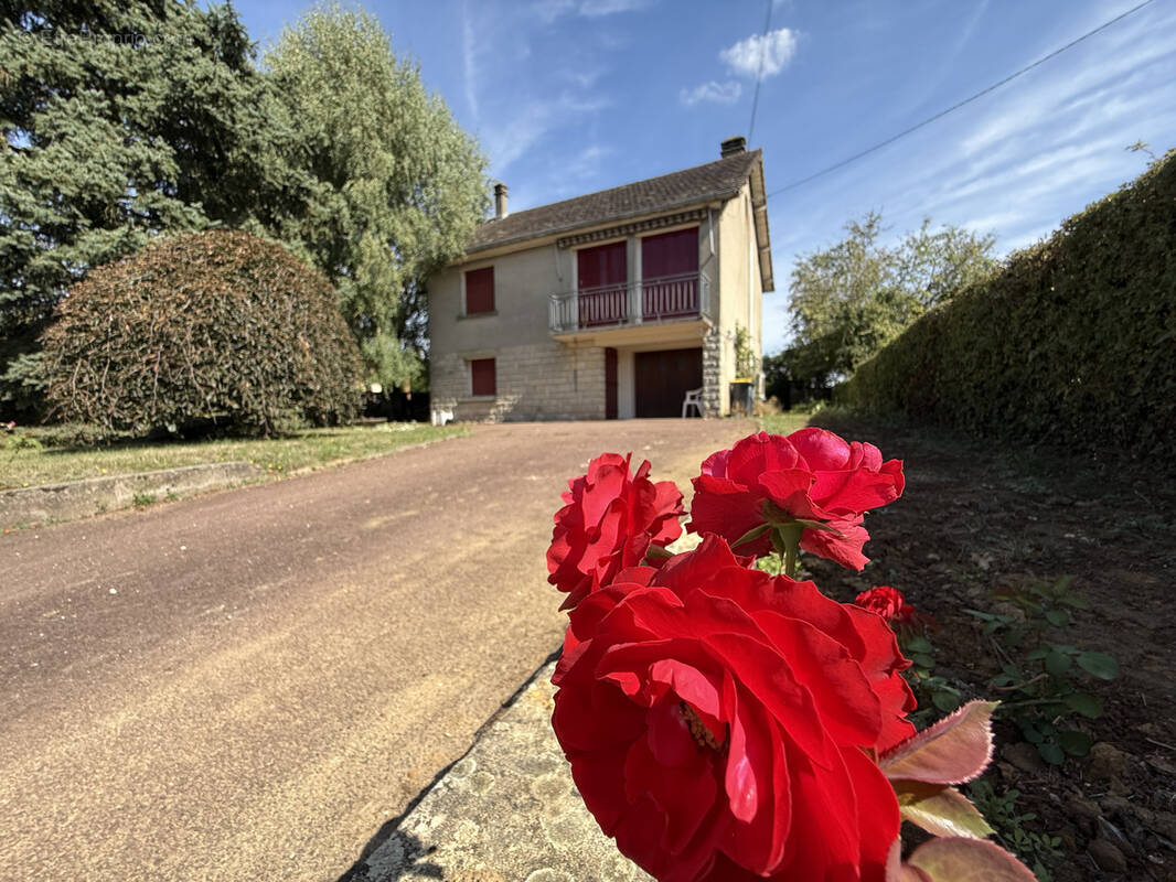 Maison à MENETOU-RATEL